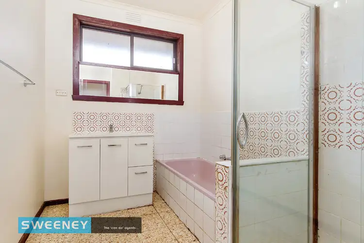 Fifth view of Homely house listing, 7 Luxford Street, St Albans VIC 3021