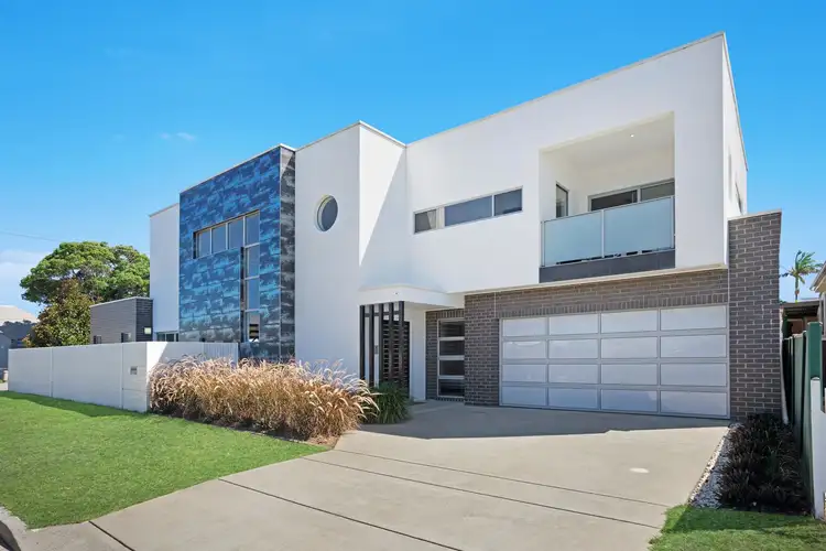 14 Pembroke Street, Stockton NSW 2295