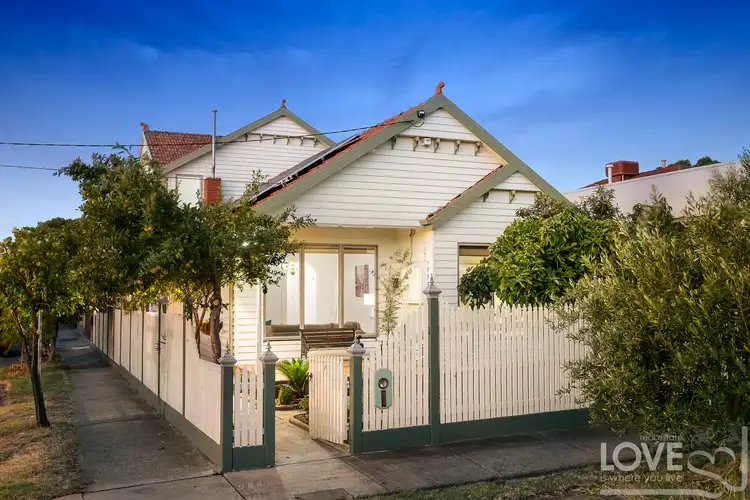 77 Gooch Street, Thornbury VIC 3071