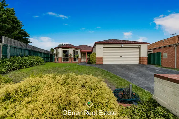 19 Harrington Drive, Narre Warren South VIC 3805