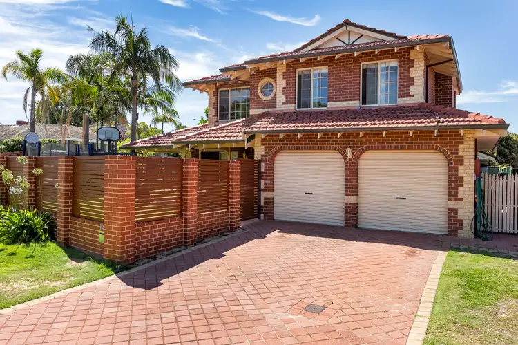 14 Unwin Crescent, Salter Point WA 6152