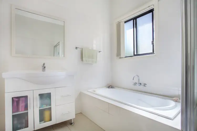 Sixth view of Homely villa listing, 4/59A Ranchby Avenue, Lake Heights NSW 2502