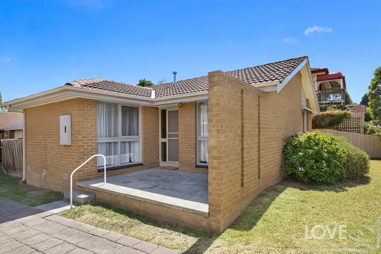 1/12 Buckmaster Drive, Mill Park VIC 3082