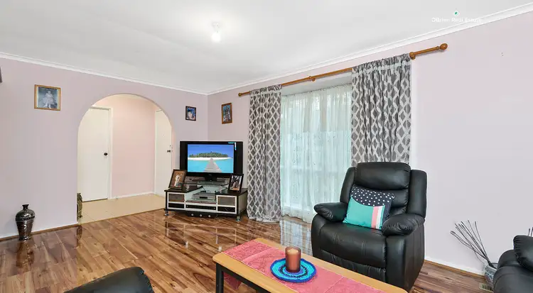 Third view of Homely house listing, 5 Janmara Court, Endeavour Hills VIC 3802