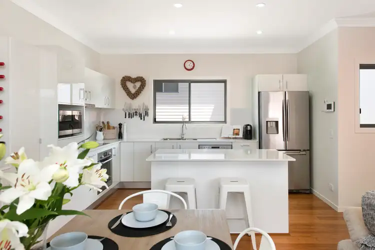 2/40 Brown Street, Camp Hill QLD 4152