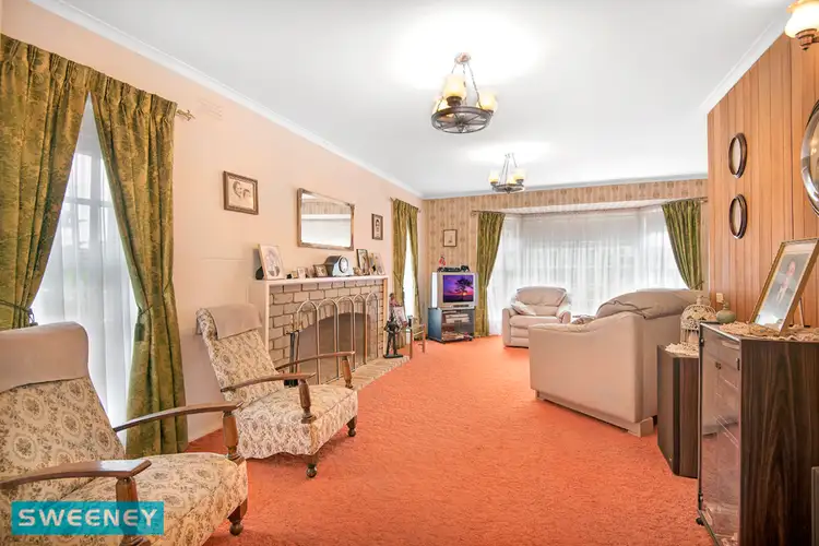 Fifth view of Homely house listing, 2 Warringa Crescent, Hoppers Crossing VIC 3029