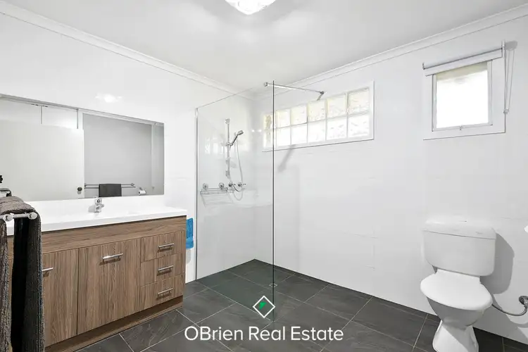 Sixth view of Homely house listing, 20 Kinkead Crescent, Endeavour Hills VIC 3802