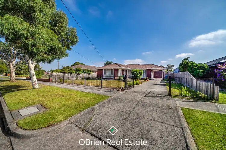 Fourth view of Homely house listing, 33 Cranbourne Drive, Cranbourne VIC 3977