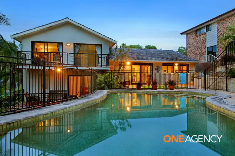 90 Hall Drive, Menai NSW 2234