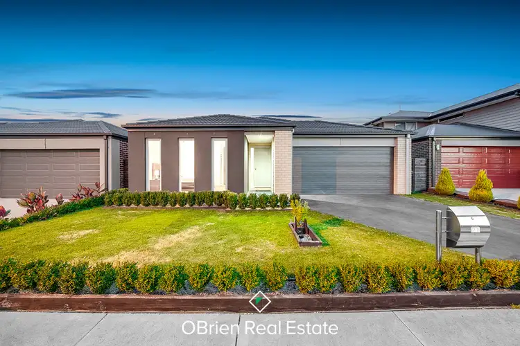 21 Eminence Drive, Cranbourne West VIC 3977