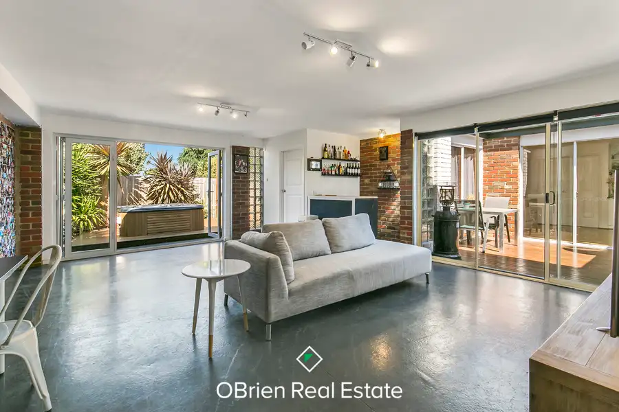 Main view of Homely house listing, 6 Marshall Close, Carrum Downs VIC 3201