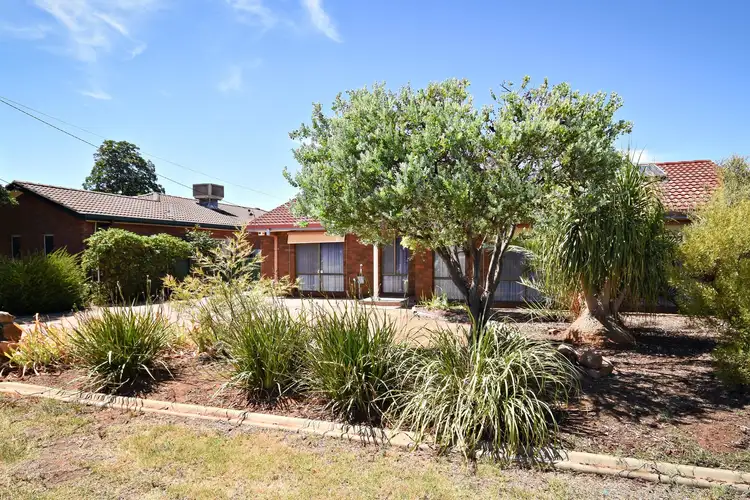 22 Howard Avenue, Dubbo NSW 2830