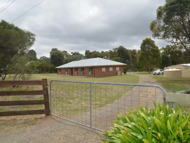 67 Landsman Drive, Nicholson VIC 3882