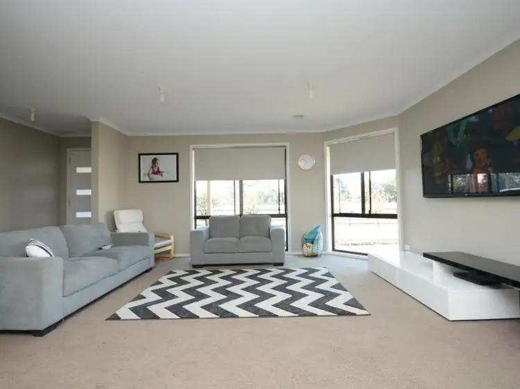 Second view of Homely house listing, 18B Callistemon Court, Bairnsdale VIC 3875