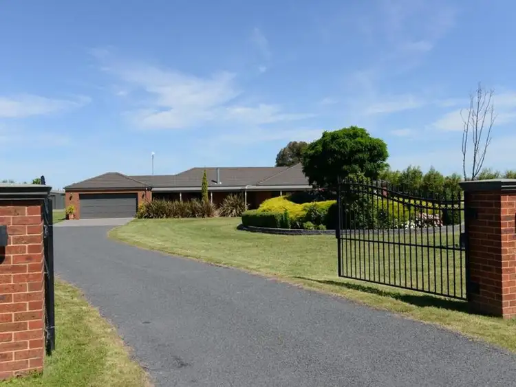 5 HOWITT Avenue, Bairnsdale VIC 3875