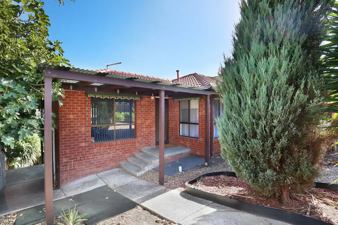 Main view of Homely unit listing, 2/17 Ashleigh Crescent, Meadow Heights VIC 3048