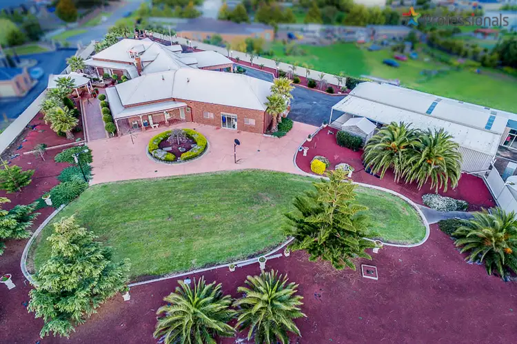 Main view of Homely house listing, 5 Rupicola Court, Hillside VIC 3037