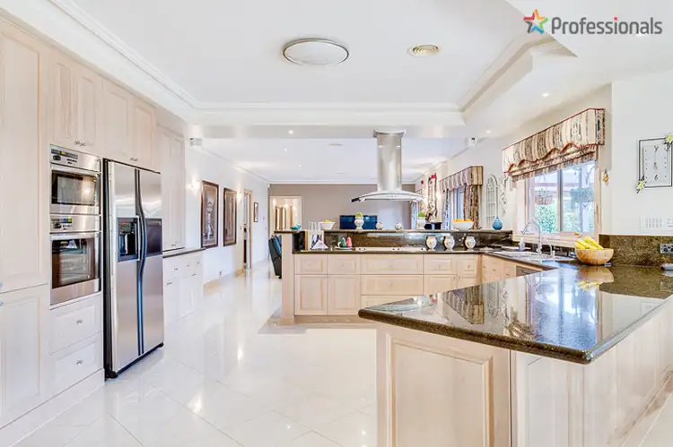 Third view of Homely house listing, 5 Rupicola Court, Hillside VIC 3037