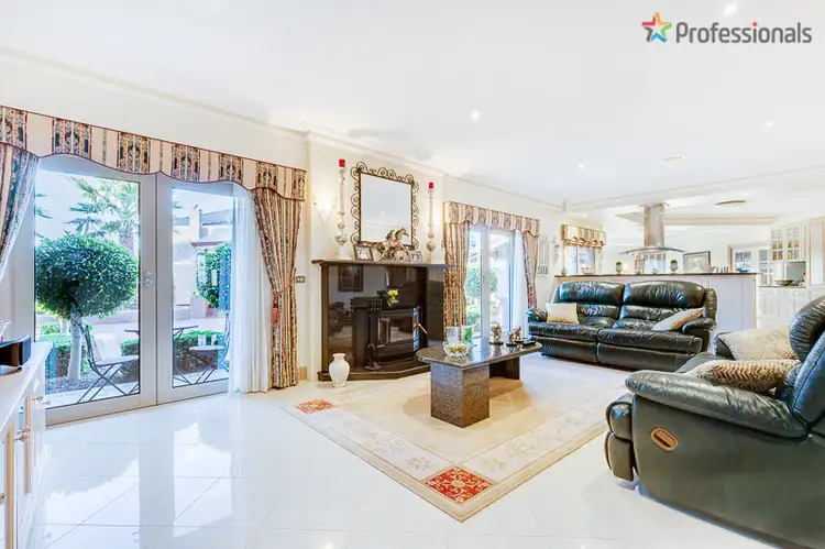 Fifth view of Homely house listing, 5 Rupicola Court, Hillside VIC 3037