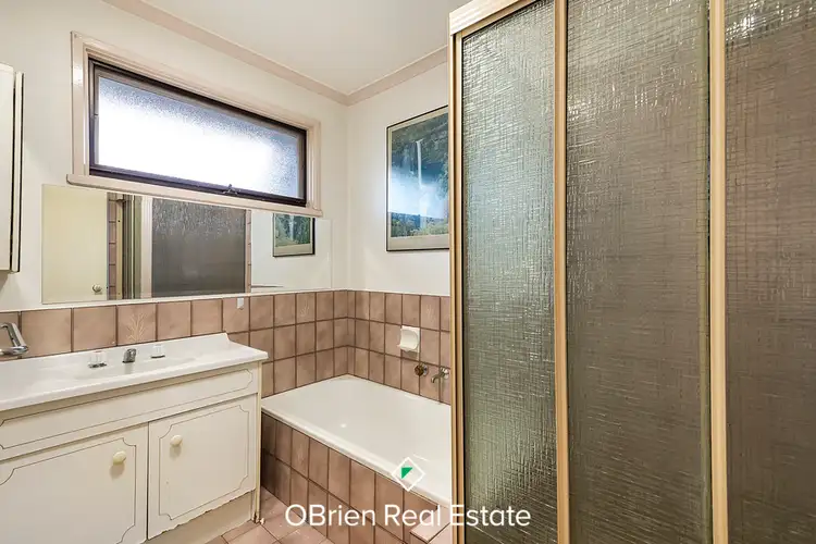 Sixth view of Homely house listing, 7 Doyle Place, Endeavour Hills VIC 3802