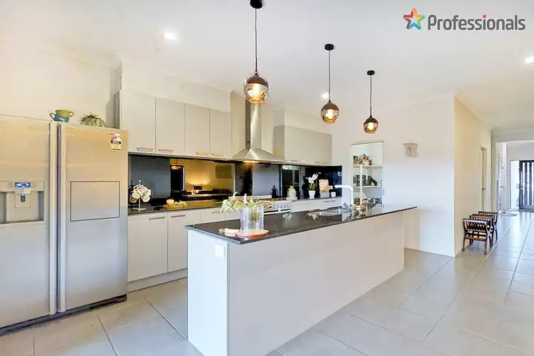 Fourth view of Homely house listing, 3 Jardine Drive, Plumpton VIC 3335