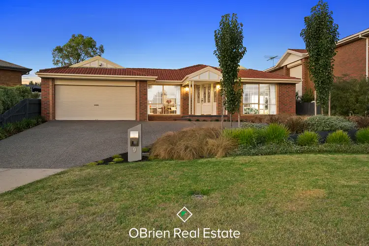 9 Dunster Court, Endeavour Hills VIC 3802