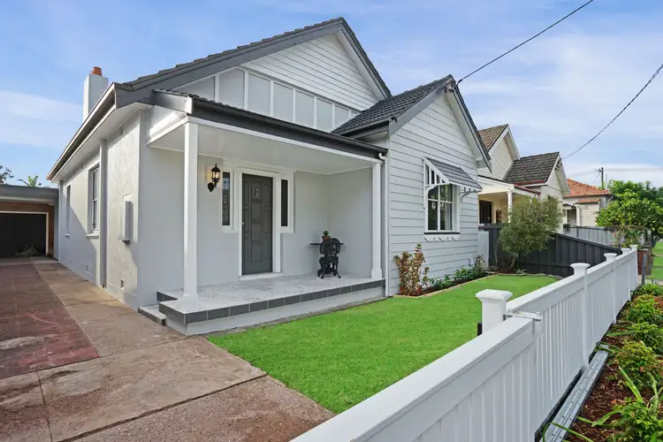27 Chaucer Street, Hamilton NSW 2303