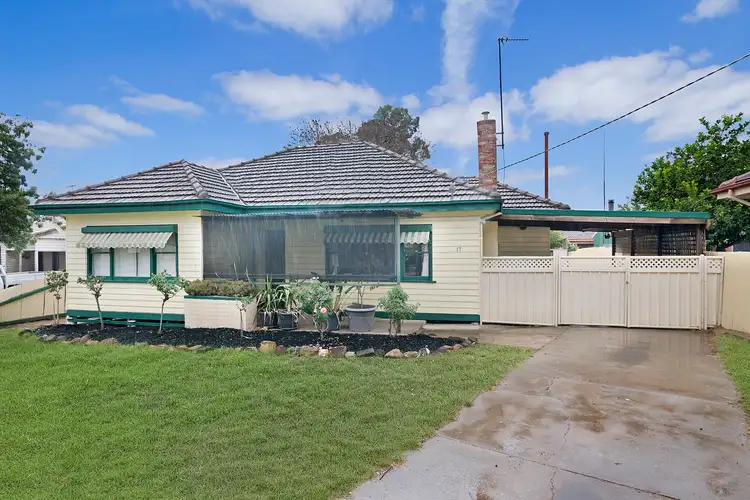 17 Morrison Street, Kangaroo Flat VIC 3555
