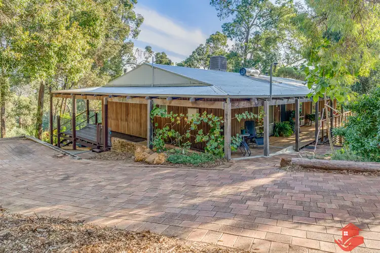 3 Mackie Road, Roleystone WA 6111