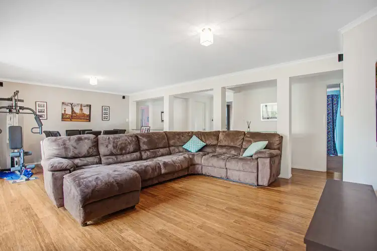 Third view of Homely house listing, 2 Parlah Close, Mount Hutton NSW 2290