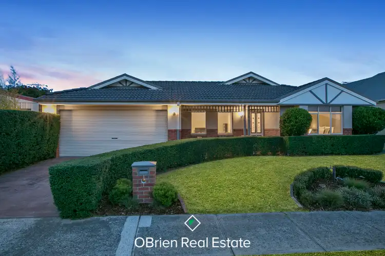 6 Saunton Drive, Cranbourne VIC 3977