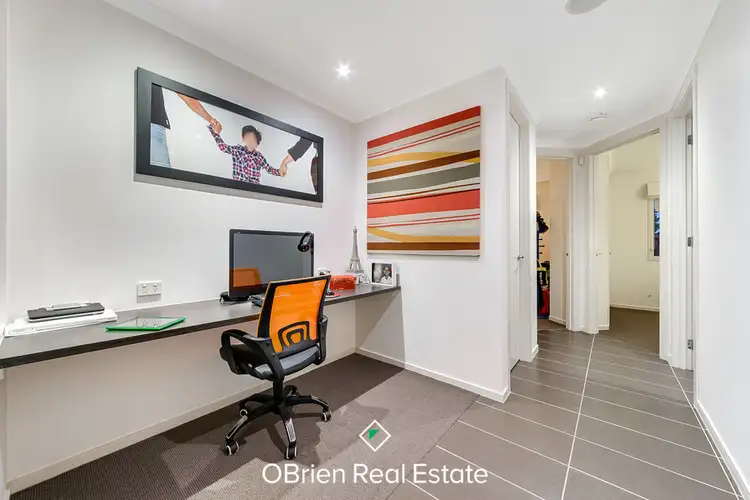 Sixth view of Homely house listing, 2 Evesham Street, Cranbourne North VIC 3977