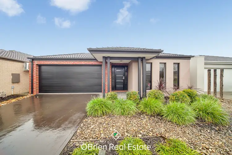 12 Field Street, Pakenham VIC 3810