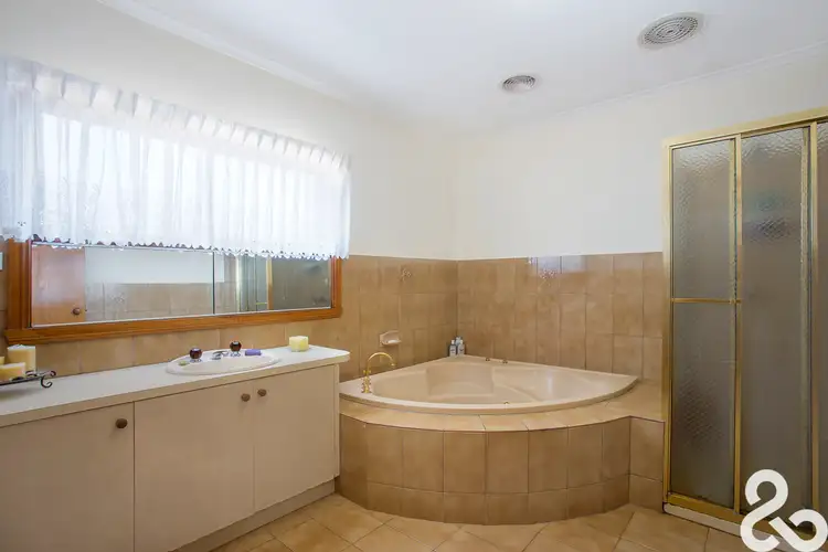 Sixth view of Homely house listing, 13 Uplands Place, Thomastown VIC 3074