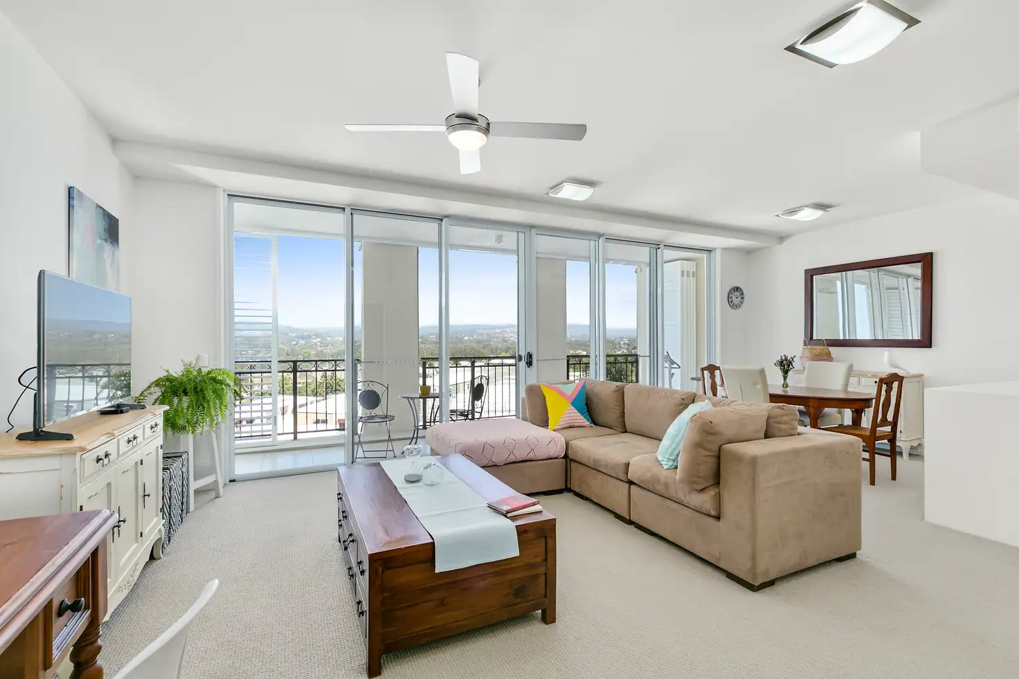 Main view of Homely unit listing, 3074/3029 The Boulevard, Carrara QLD 4211