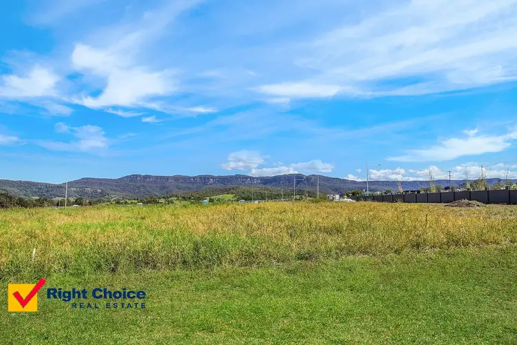4 Honeybee Crescent, Calderwood NSW 2527