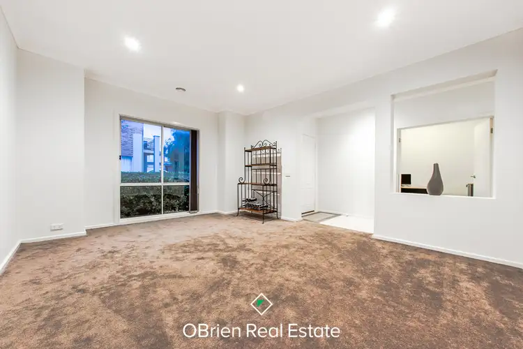 Fifth view of Homely house listing, 18 Kirren Close, Cranbourne VIC 3977