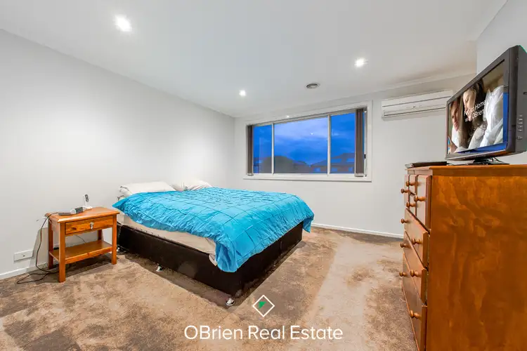 Sixth view of Homely house listing, 18 Kirren Close, Cranbourne VIC 3977