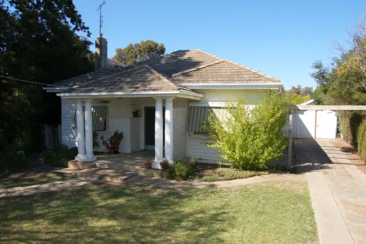 17 Crofton Street, Echuca VIC 3564