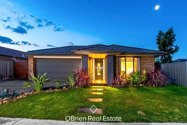 Main view of Homely house listing, 10 Wiltshire Avenue, Cranbourne East VIC 3977