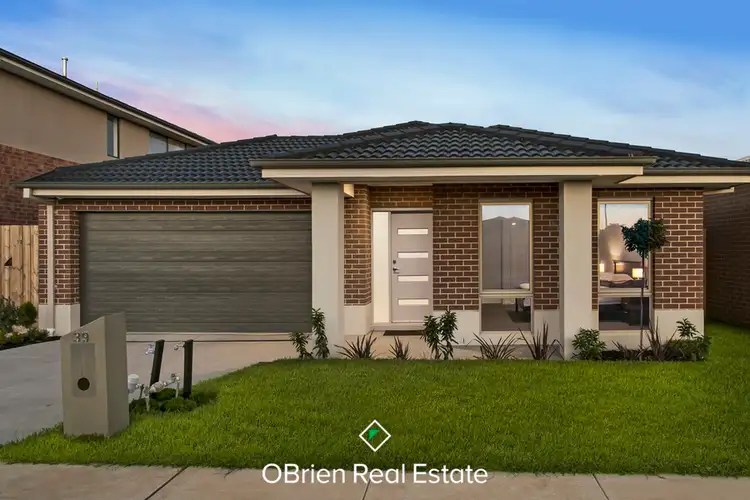 39 Strettle Crescent, Cranbourne North VIC 3977