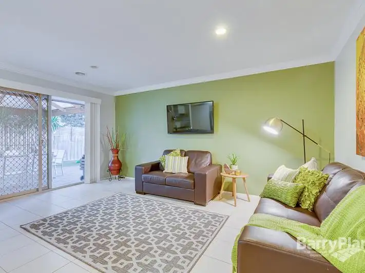 Third view of Homely house listing, 5 Kanmore Crescent, Hillside VIC 3037