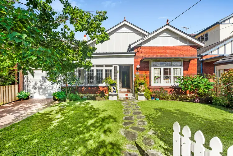 19 Lenore Street, Russell Lea NSW 2046