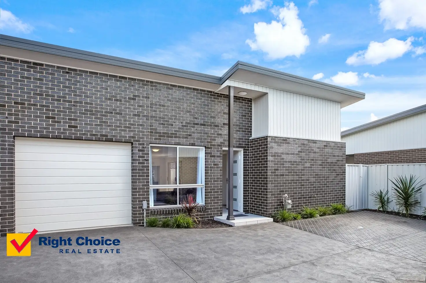 Main view of Homely townhouse listing, 2/21 Tabourie Close, Flinders NSW 2529