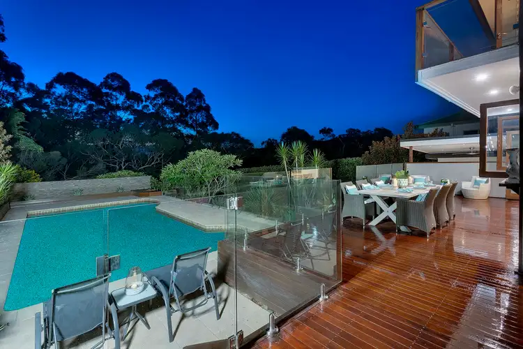 32 Karalta Crescent