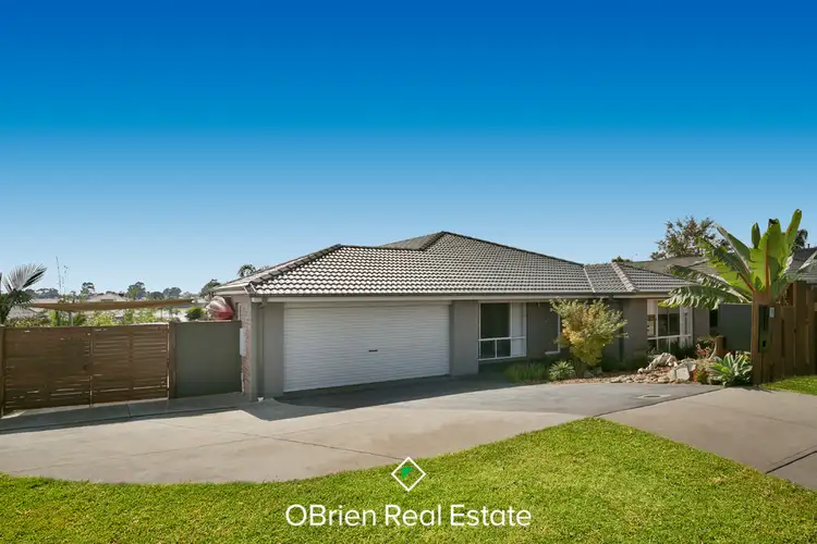 1 Aquamarine Crescent, Skye VIC 3977