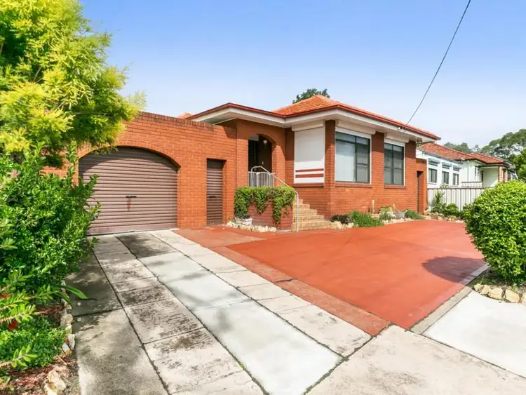 225A New England Highway, Rutherford NSW 2320