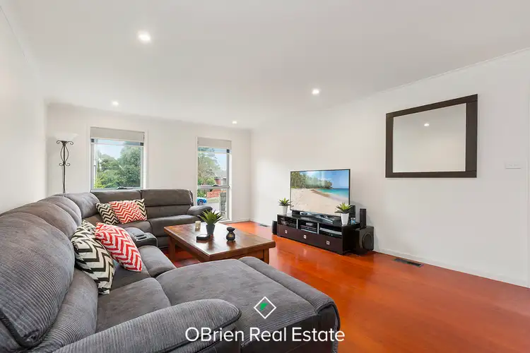 27 Currawong Street, Mornington VIC 3931