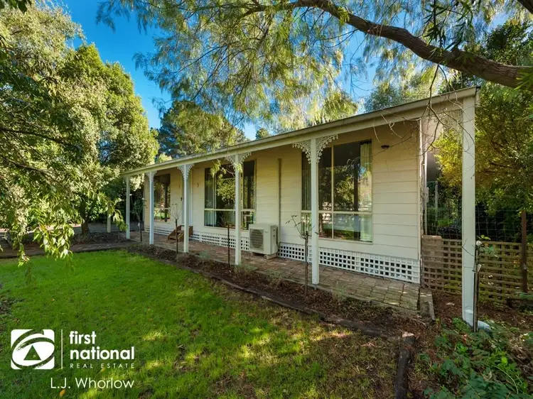 5 White Avenue, Romsey VIC 3434