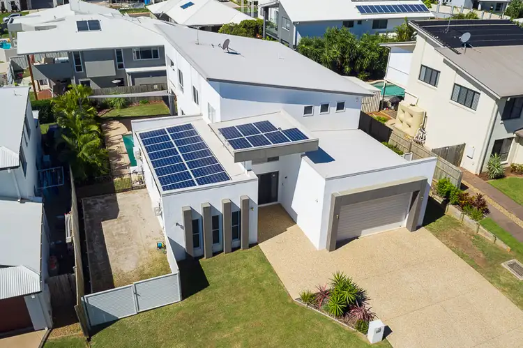 10 Seaspray Street, Thornlands QLD 4164